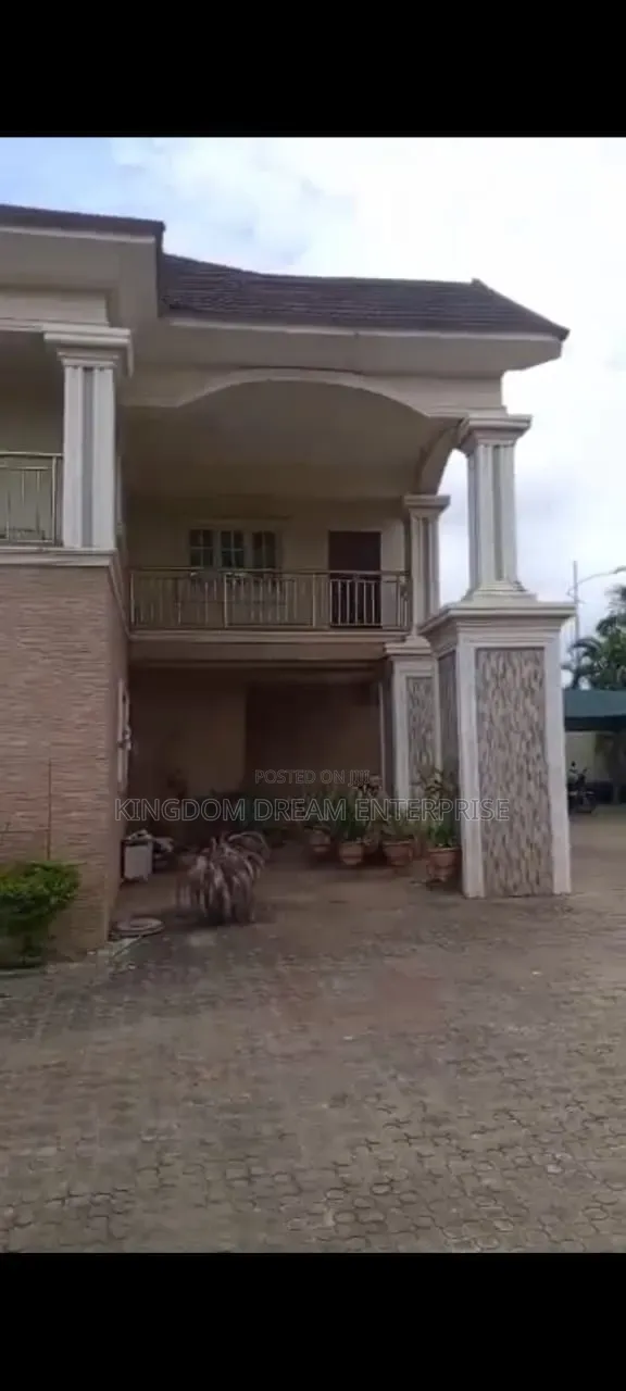 9bdrm House in Sun City Estate for sale in Galadimawa