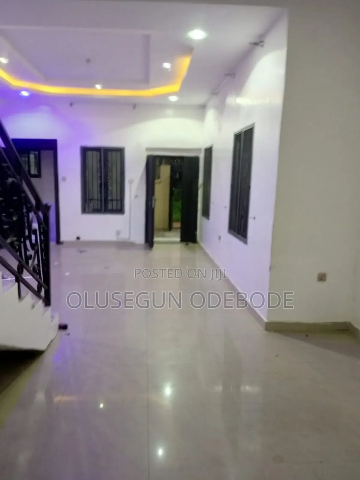3bdrm Block of Flats in Ikeja Gra for sale in Ikeja GRA