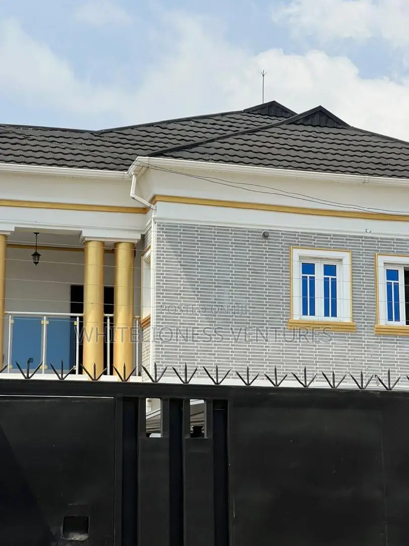 4bdrm Duplex in Behind Fara Park for sale in Awoyaya