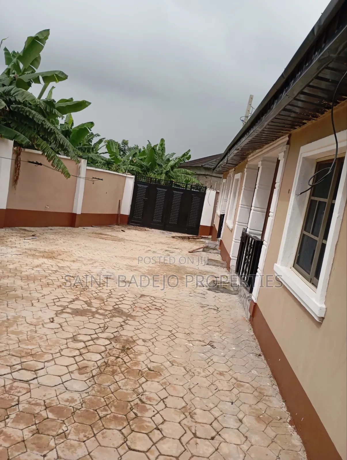 2bdrm Block of Flats in Vision Beach Estate., Gberigbe for rent in Gberigbe