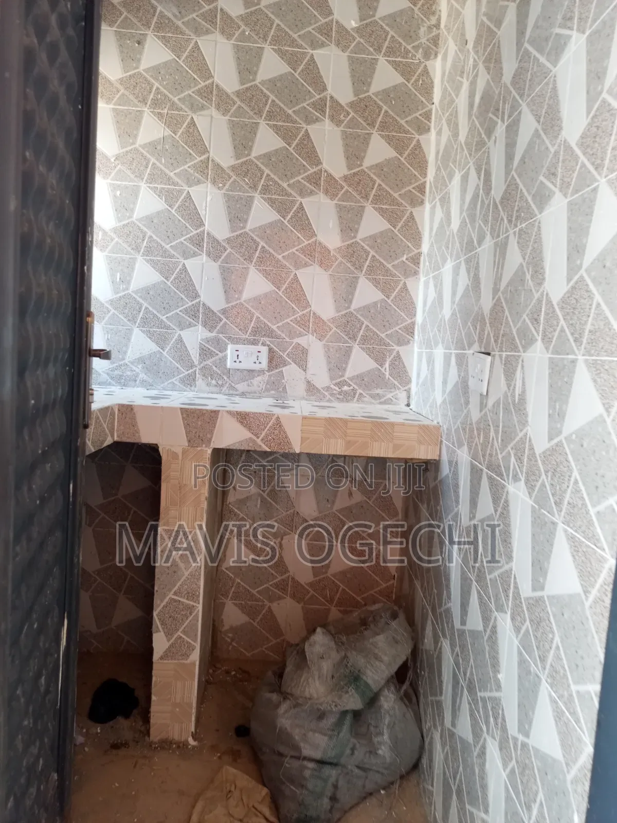 Furnished Mini Flat in Rugar Madaki After, Karu for rent in Karu