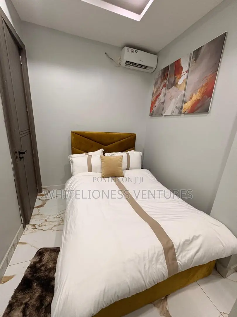 Furnished 2bdrm Block of Flats in Lekki Phase1 for rent in Lekki Phase 1