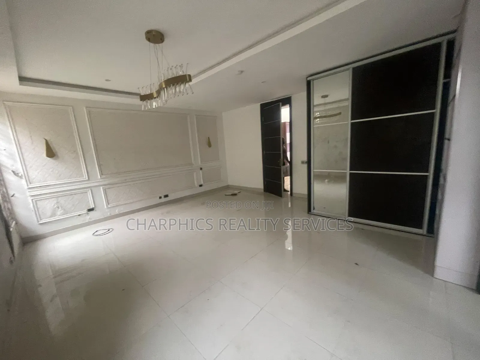5bdrm Duplex in Banana Island for rent in Banana Island