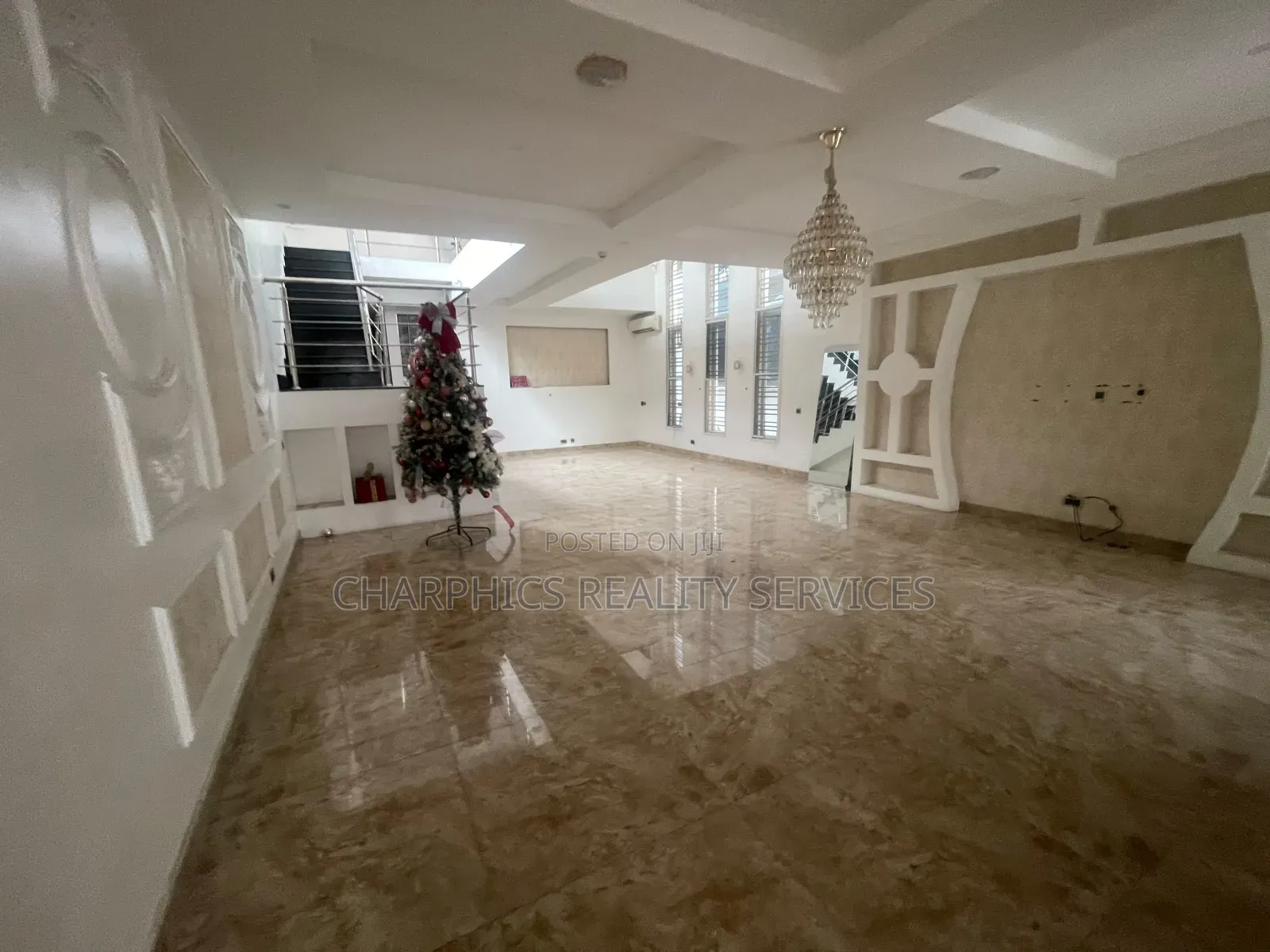 5bdrm Duplex in Banana Island for rent in Banana Island