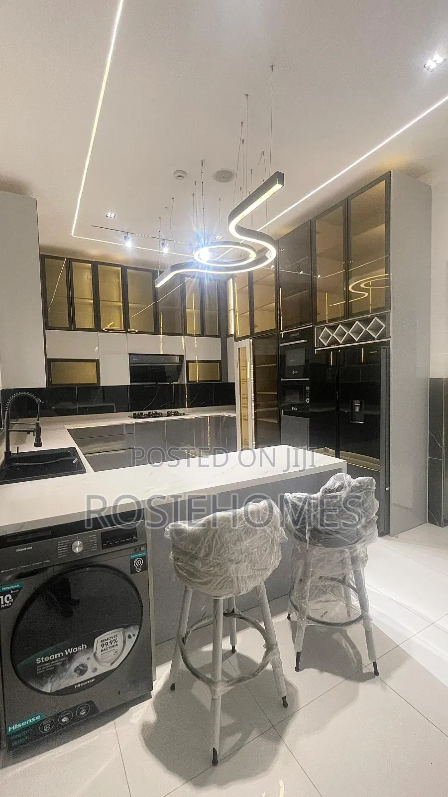 5bdrm Duplex in Lekki Phase 1 for sale in Lekki Phase 1