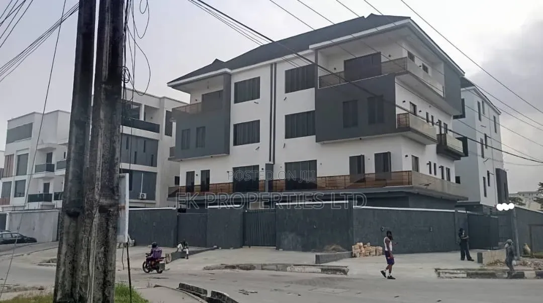 6bdrm Mansion in Lekki Phase 1 for sale in Lekki Phase 1