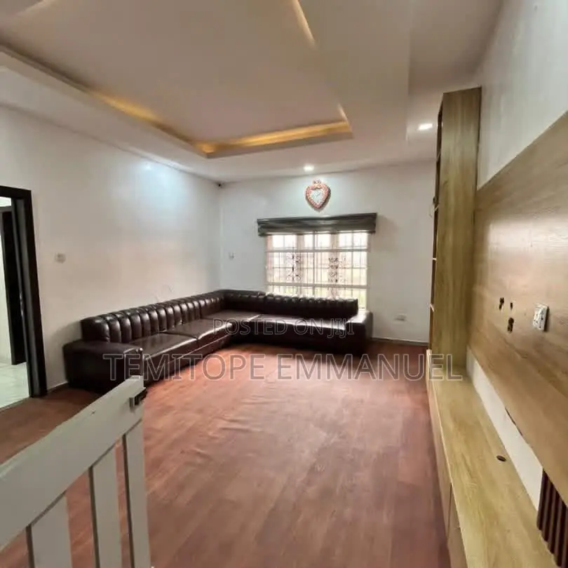 Furnished 4bdrm Duplex in Mende for sale in Mende