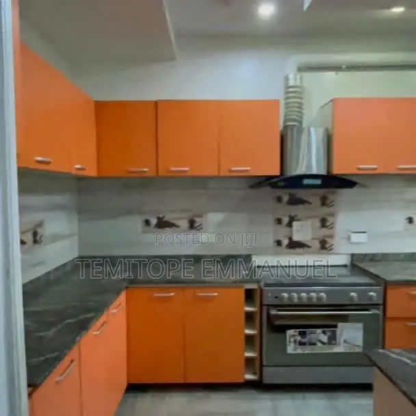 Furnished 4bdrm Duplex in Mende for sale in Mende