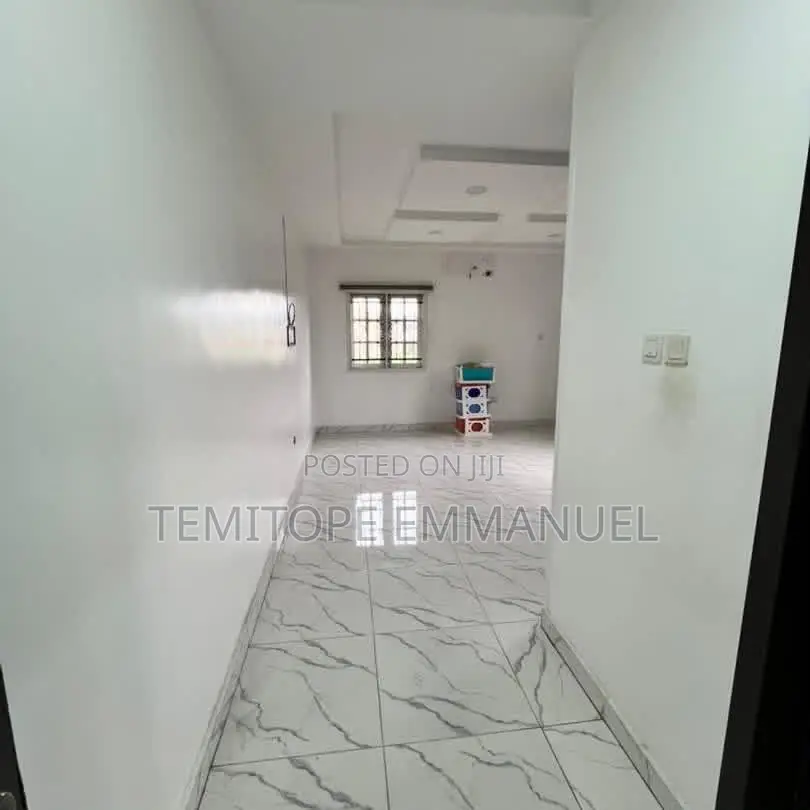 Furnished 4bdrm Duplex in Mende for sale in Mende