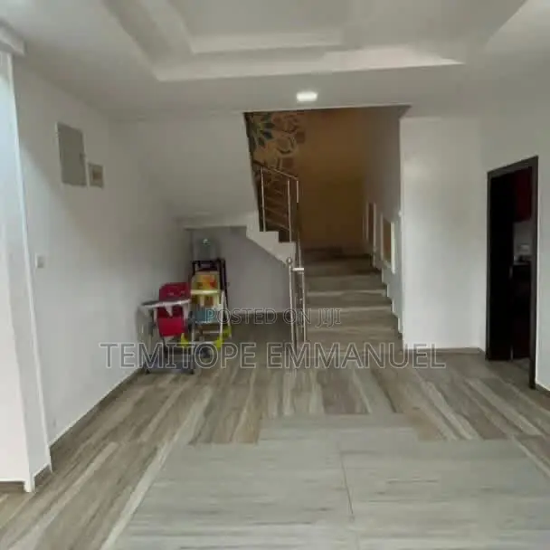 Furnished 4bdrm Duplex in Mende for sale in Mende