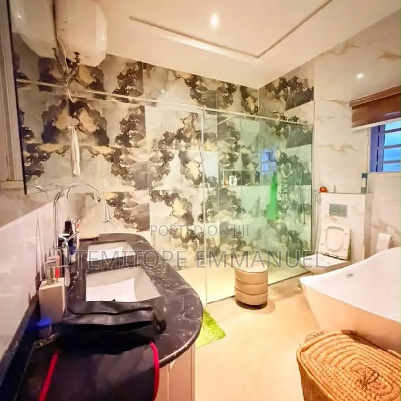 Furnished 6bdrm Duplex in GRA Phase 2 Shangisha for sale in GRA Phase 2 Shangisha