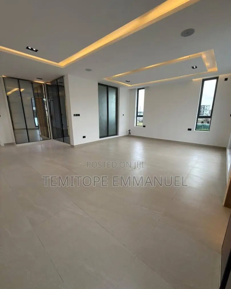 Furnished 5bdrm House in Lekki for sale in Lekki