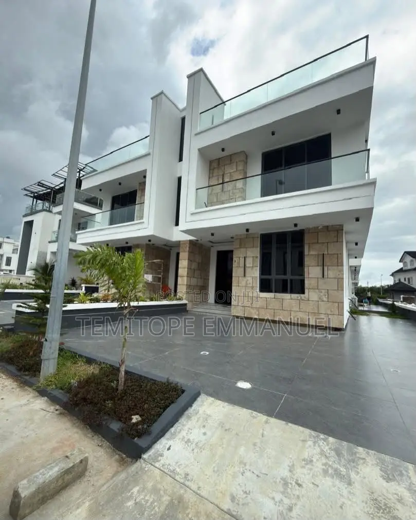 Furnished 5bdrm House in Lekki for sale in Lekki