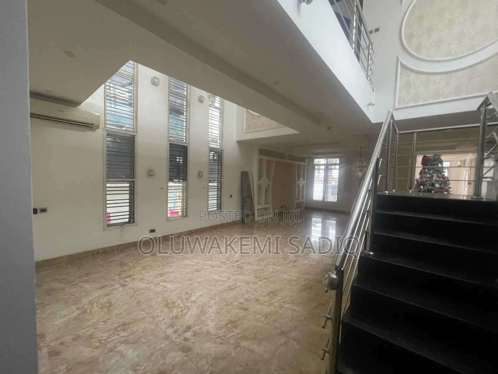 5bdrm House in Off 5 Avenue Banana for rent in Banana Island