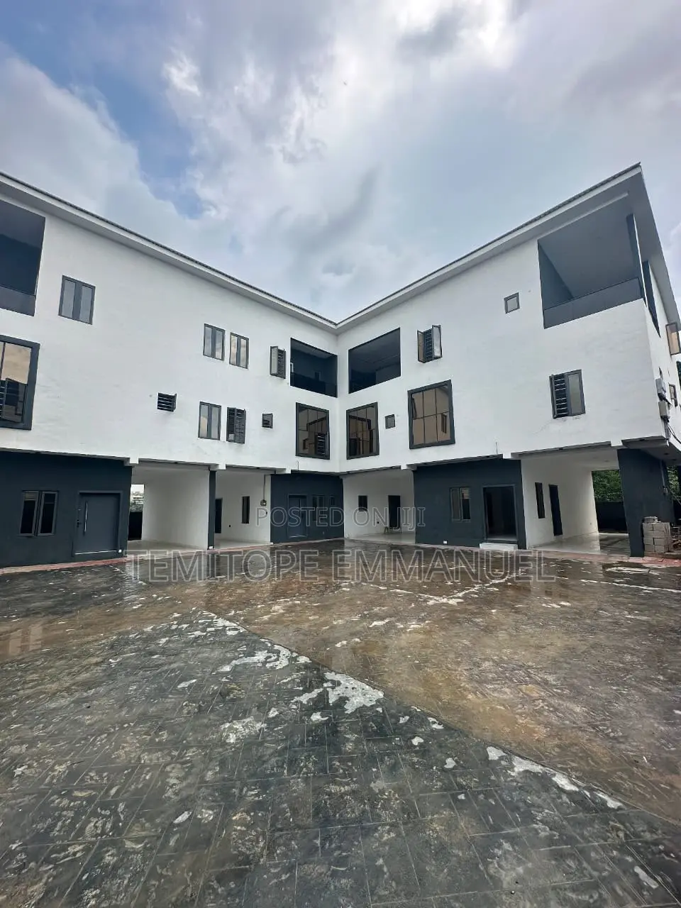 Furnished 4bdrm Duplex in Omole Phase 1 for sale in Omole Phase 1