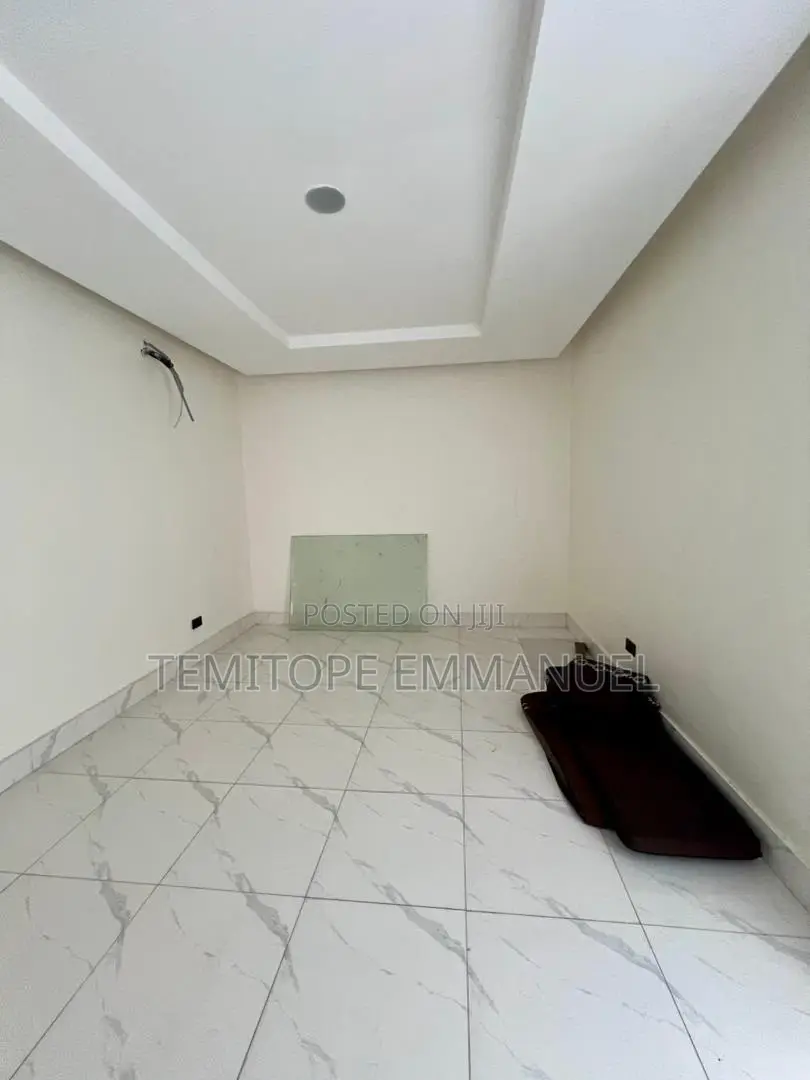 Furnished 5bdrm Duplex in Lekki Phase 1 for sale in Lekki Phase 1