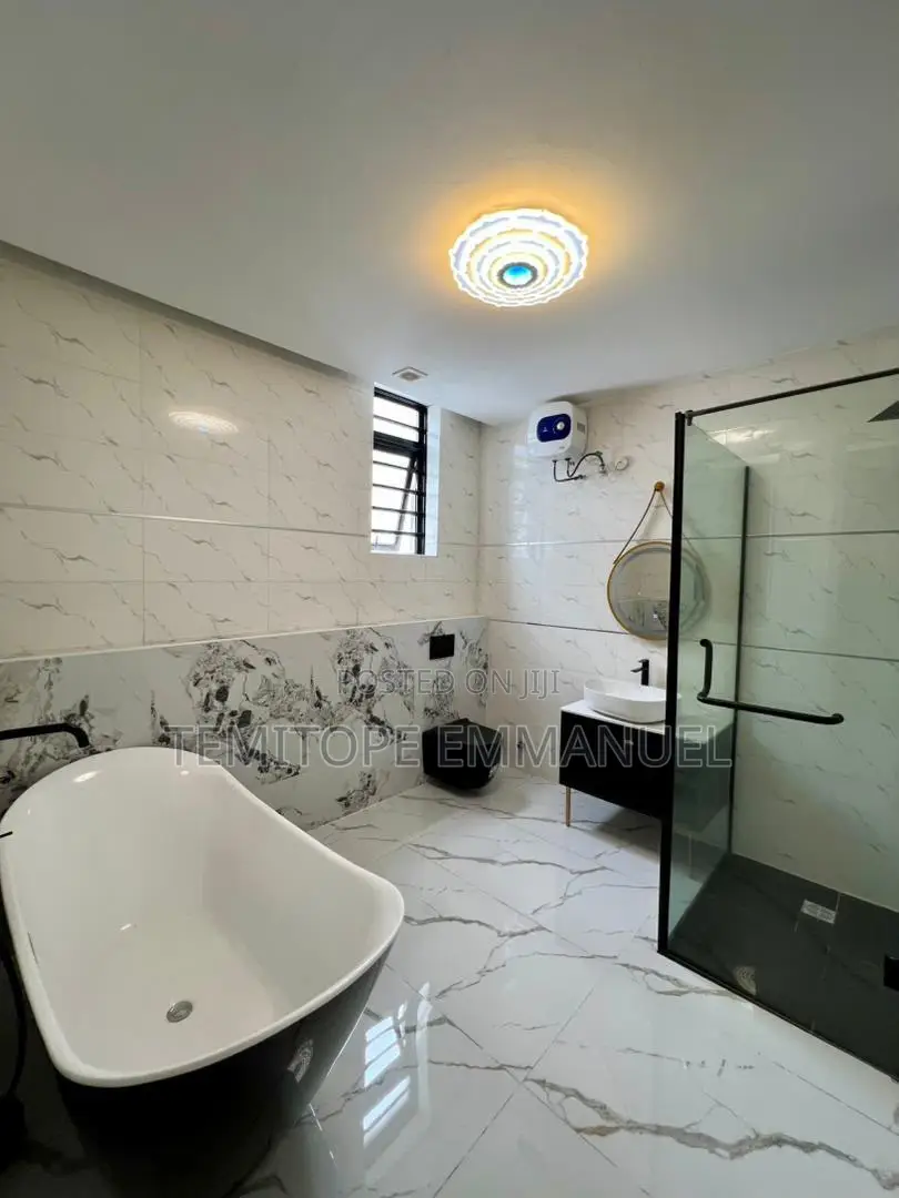 Furnished 5bdrm Duplex in Lekki Phase 1 for sale in Lekki Phase 1
