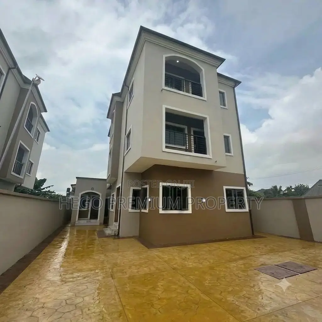 4bdrm Duplex in Rumunduru, Rumuduru for sale in Rumuduru