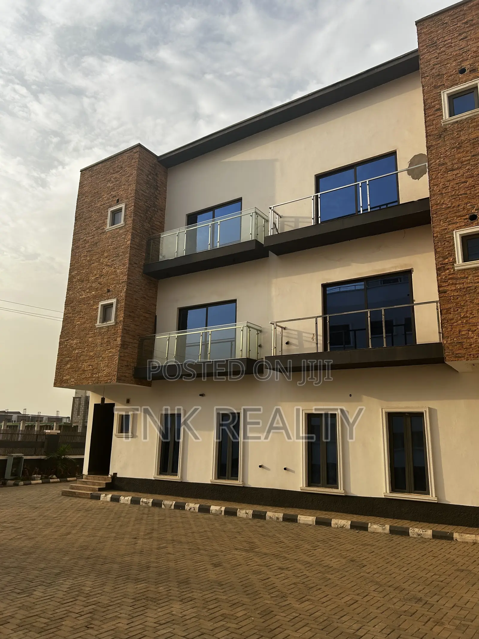 4bedroom Duplex in Mabushi