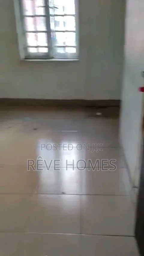 Mini Flat in Adekunle for rent in Adekunle