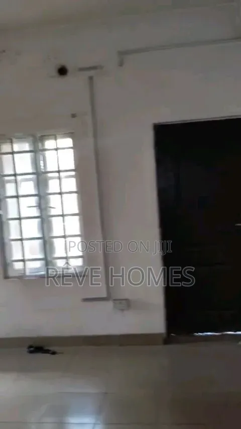 Mini Flat in Adekunle for rent in Adekunle