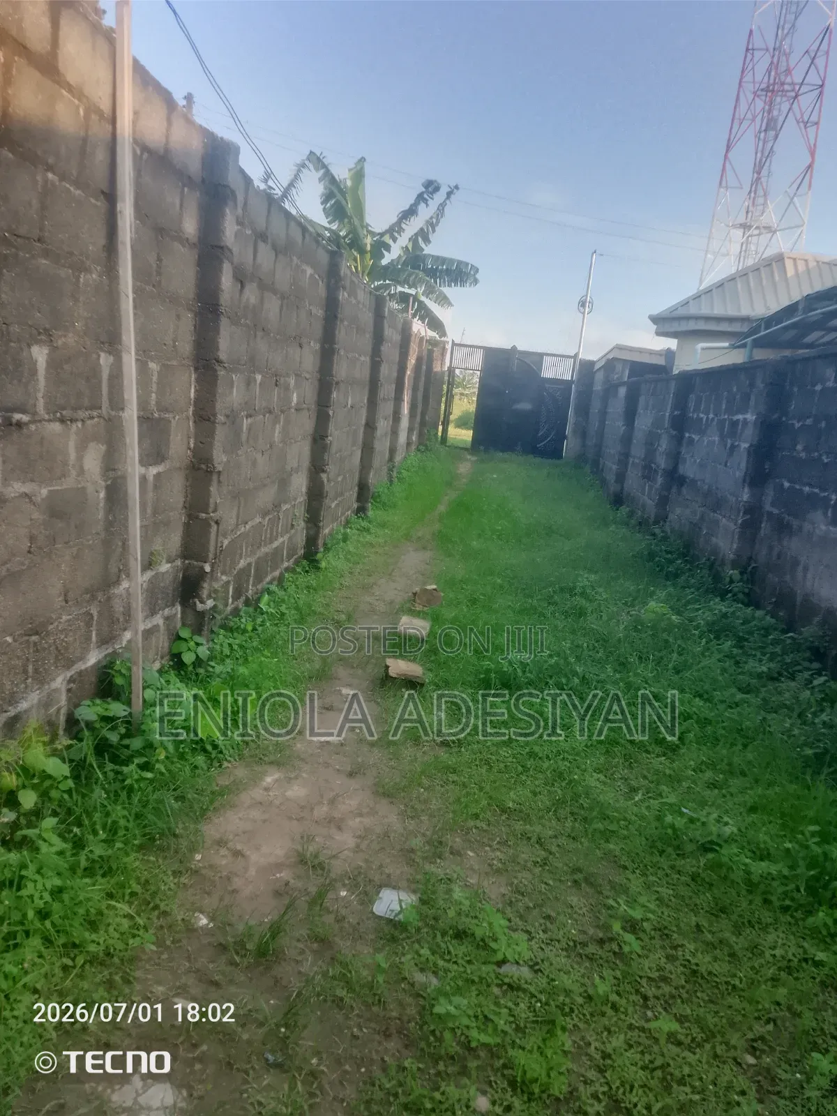 3bdrm Block of Flats in Macaulay, Igbogbo for sale in Igbogbo
