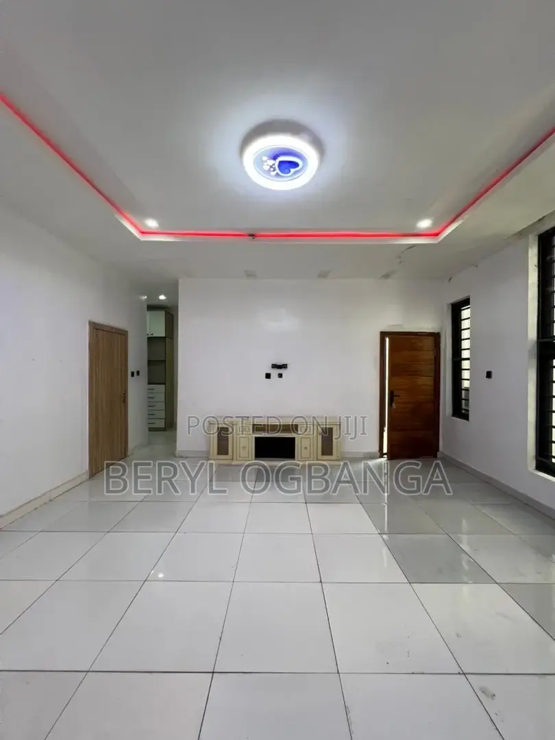 3bdrm Duplex in Abraham Adesanya Estate for rent in Abraham Adesanya Estate