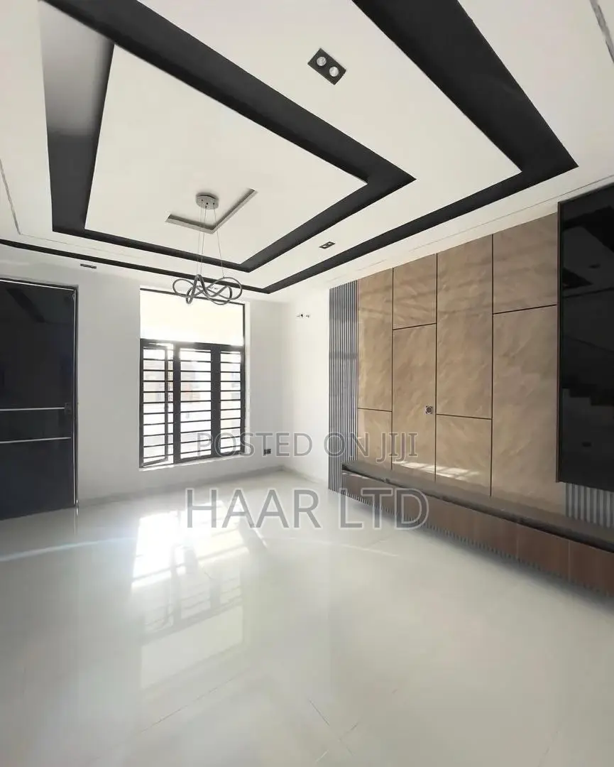 3bdrm Duplex in Ikota for rent in Ikota