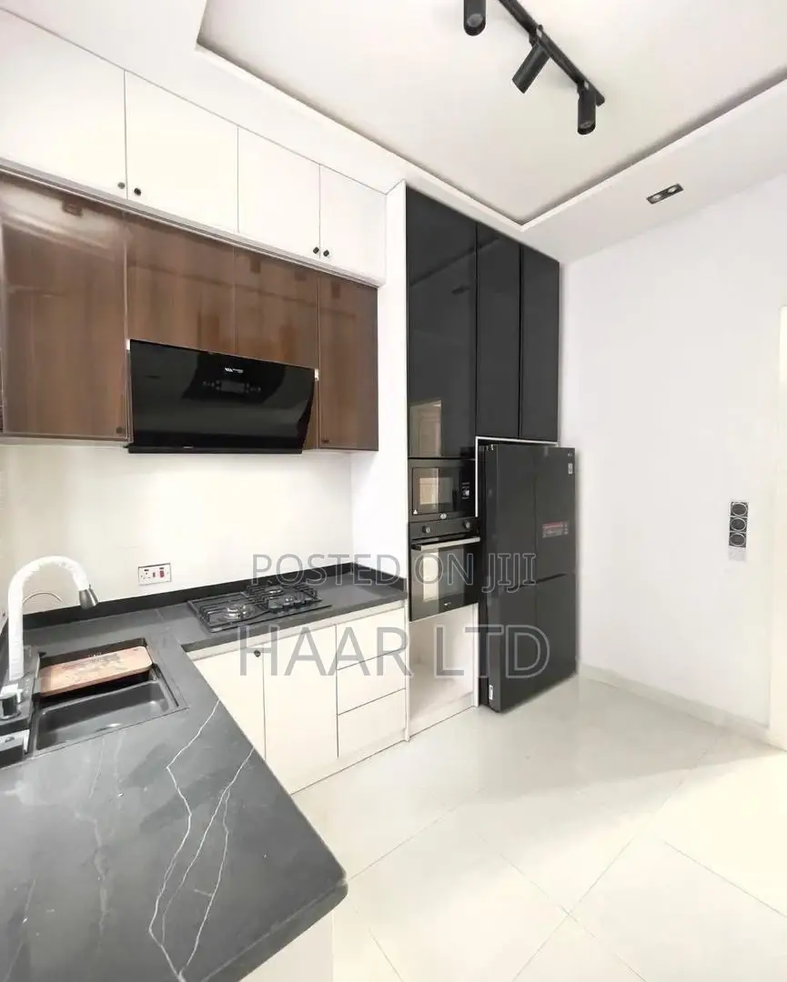 3bdrm Duplex in Ikota for rent in Ikota