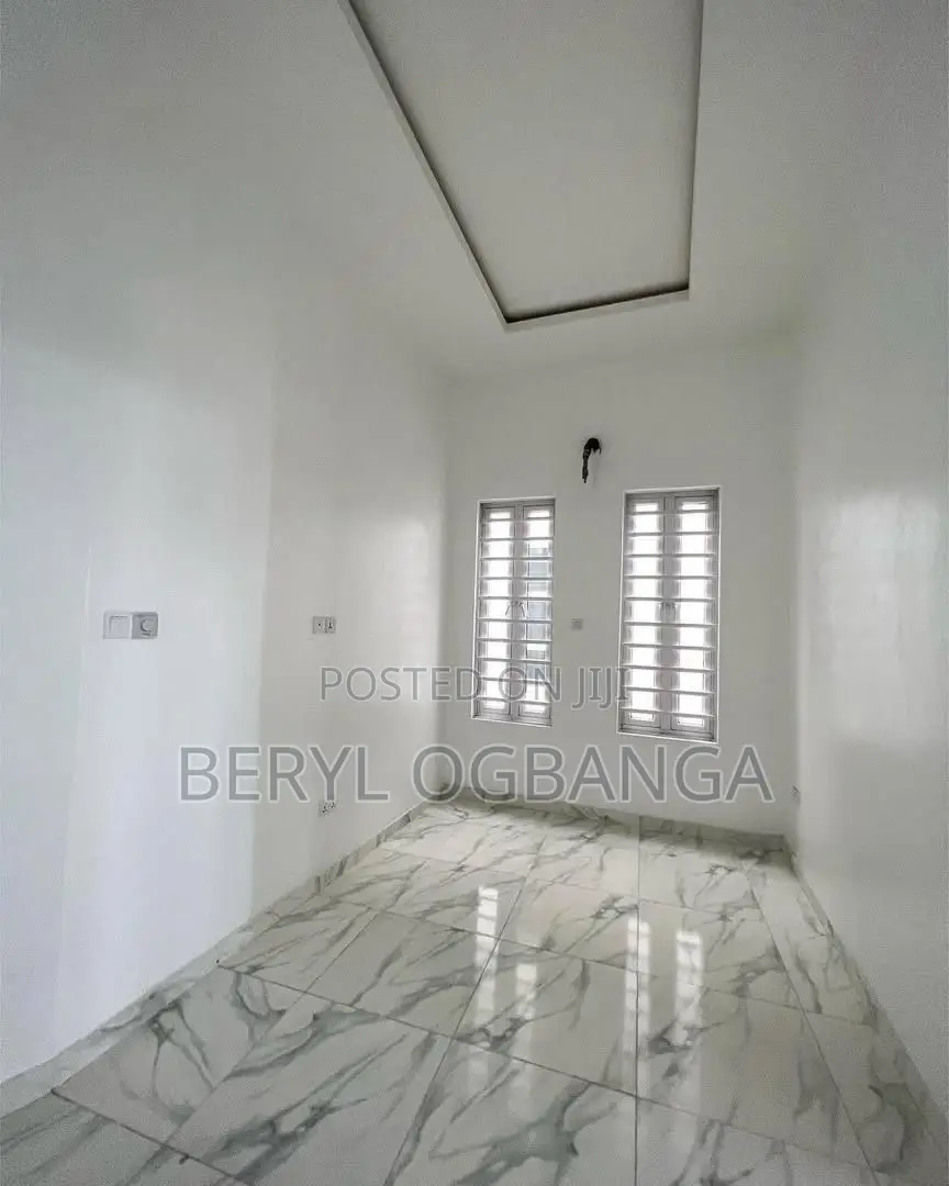 4bdrm Duplex in Lekki Phase 2 for rent in Lekki Phase 2