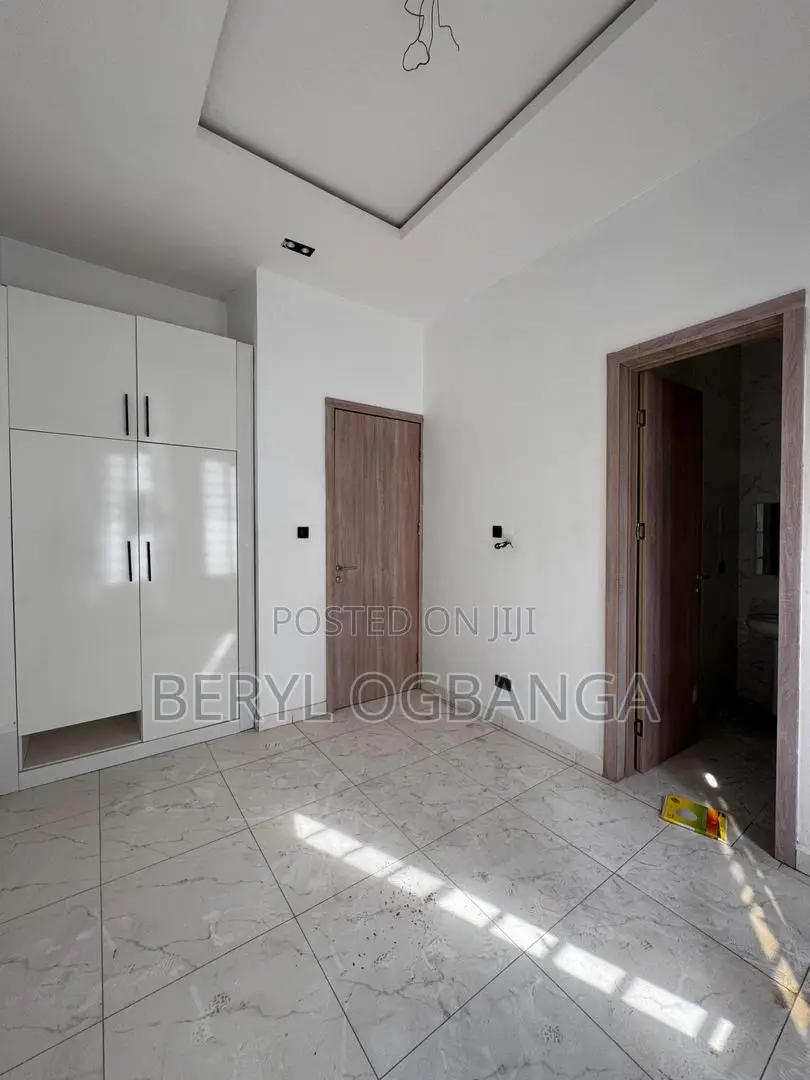4bdrm Duplex in Lekki Phase 2 for rent in Lekki Phase 2