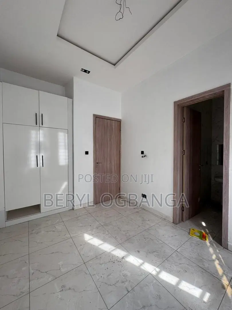 4bdrm Duplex in Lekki Phase 2 for rent in Lekki Phase 2