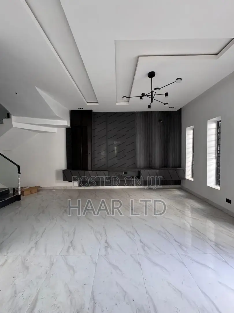 4bdrm Duplex in Lekki Phase 2 for rent in Lekki Phase 2