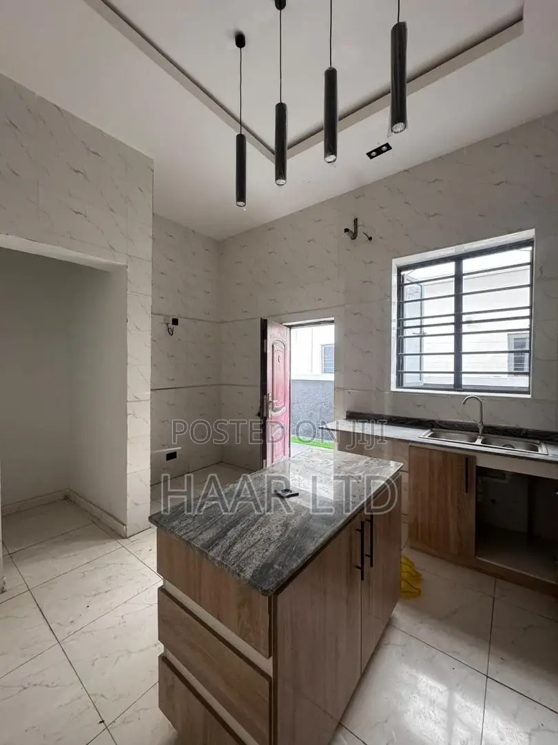 4bdrm Duplex in Lekki Phase 2 for rent in Lekki Phase 2