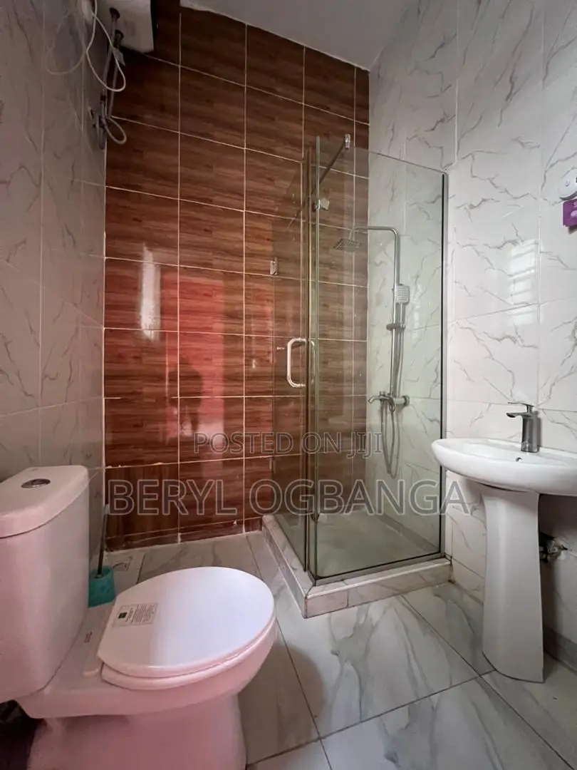 4bdrm Duplex in Lekki Phase 2 for rent in Lekki Phase 2