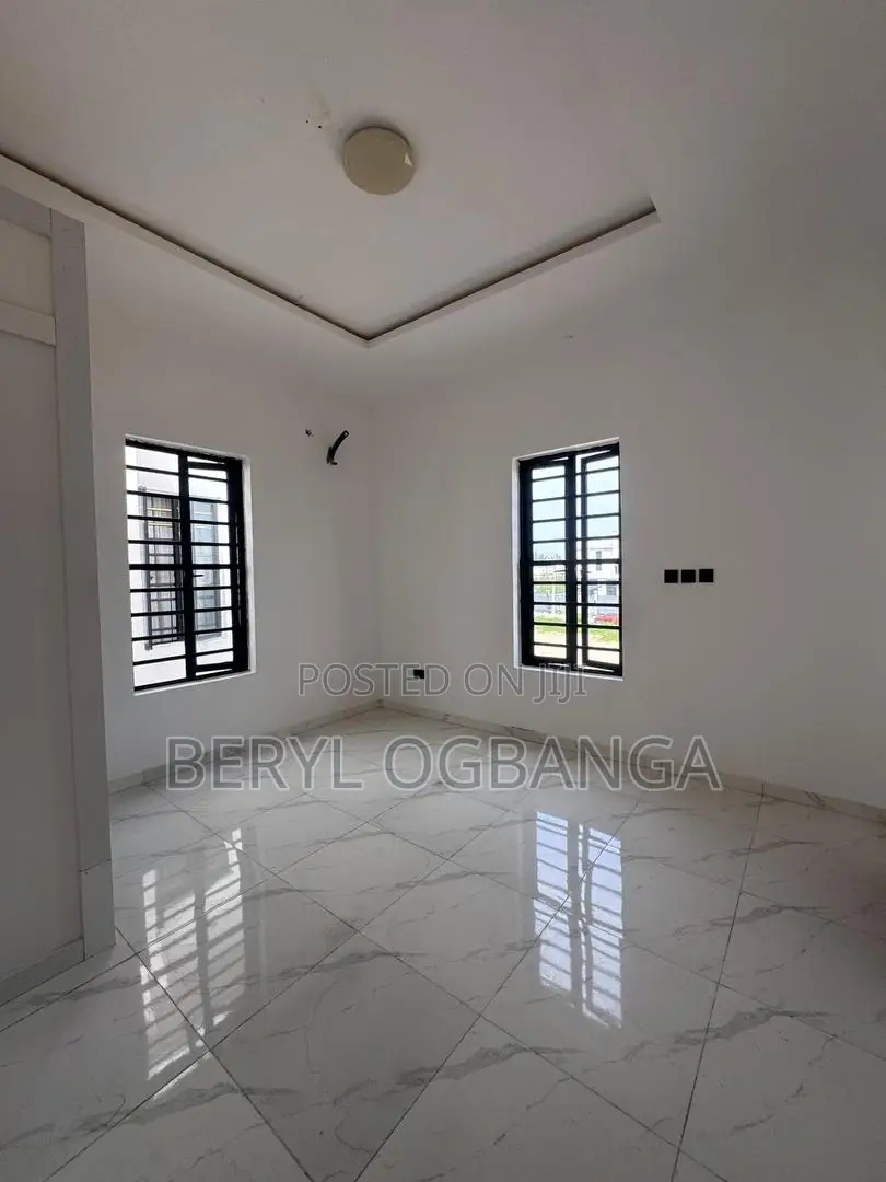 4bdrm Duplex in Lekki Phase 2 for rent in Lekki Phase 2