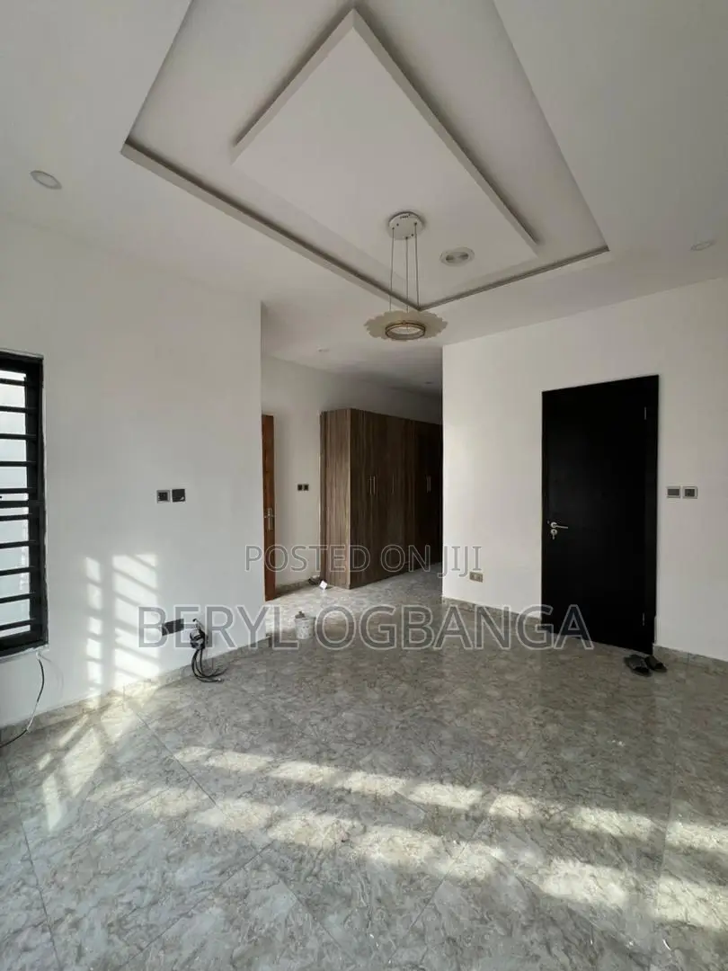 4bdrm Duplex in Lekki Phase 2 for rent in Lekki Phase 2