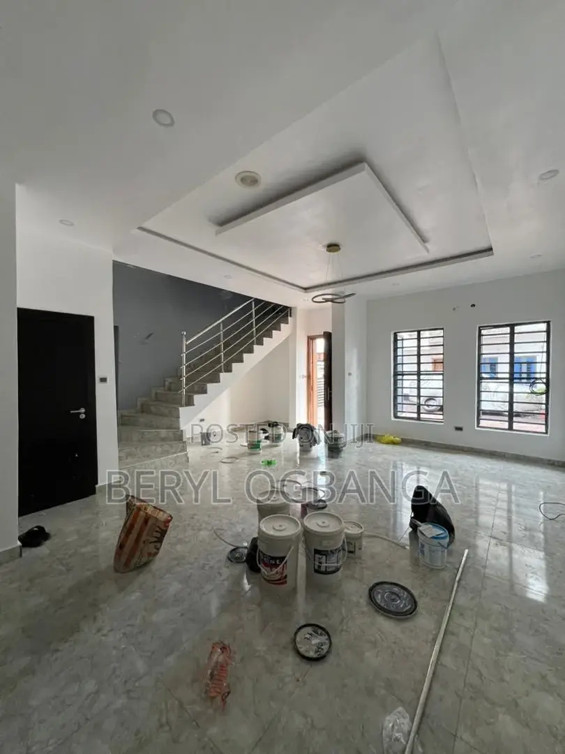 4bdrm Duplex in Lekki Phase 2 for rent in Lekki Phase 2