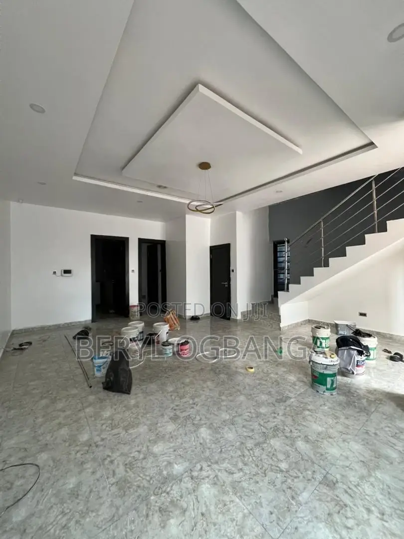 4bdrm Duplex in Lekki Phase 2 for rent in Lekki Phase 2