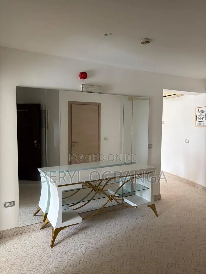 Furnished 3bdrm Apartment in Ikoyi S.W for rent in Ikoyi S.W