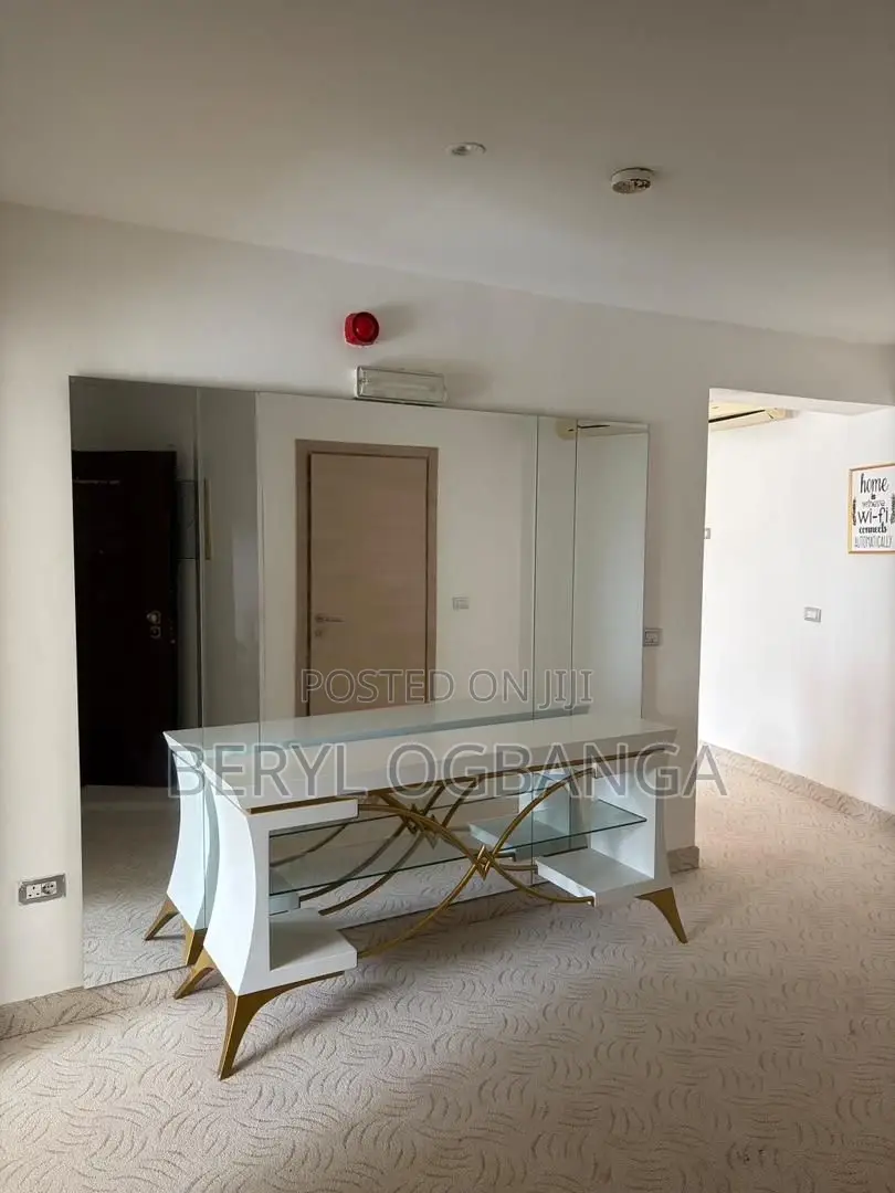 Furnished 3bdrm Apartment in Ikoyi S.W for rent in Ikoyi S.W