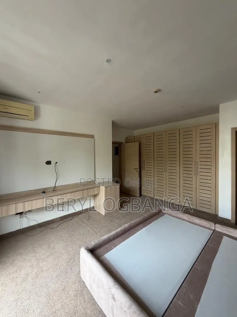 Furnished 3bdrm Apartment in Ikoyi S.W for rent in Ikoyi S.W