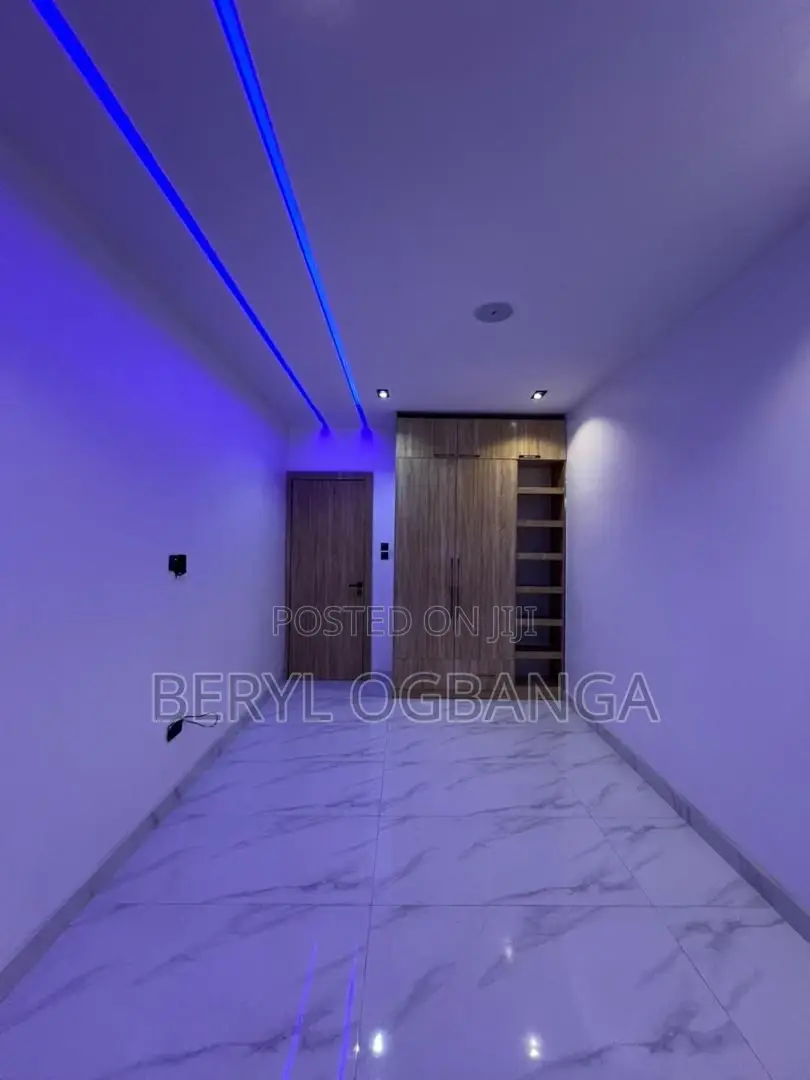2bdrm Apartment in Lekki Phase 2 for sale in Lekki Phase 2
