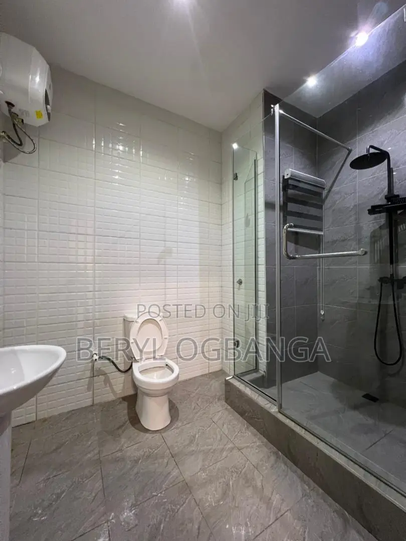 2bdrm Apartment in Lekki Phase 1 for rent in Lekki Phase 1