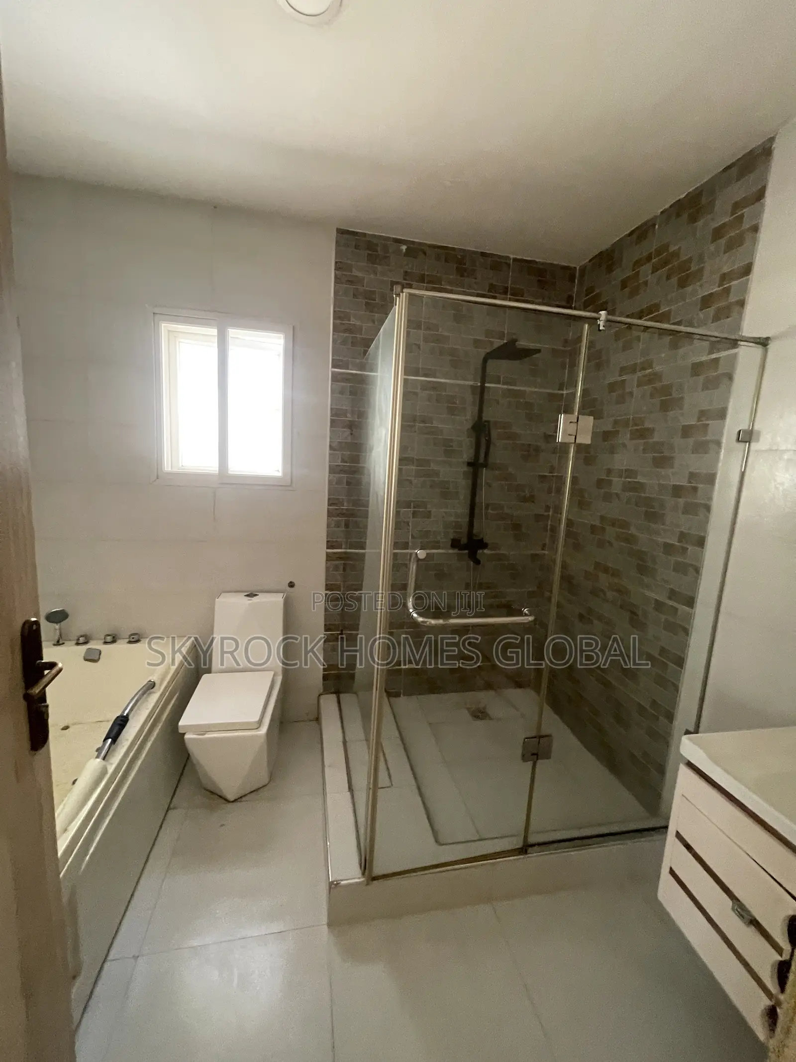 4bdrm Duplex in Lekki Expressway for rent in Lekki Expressway