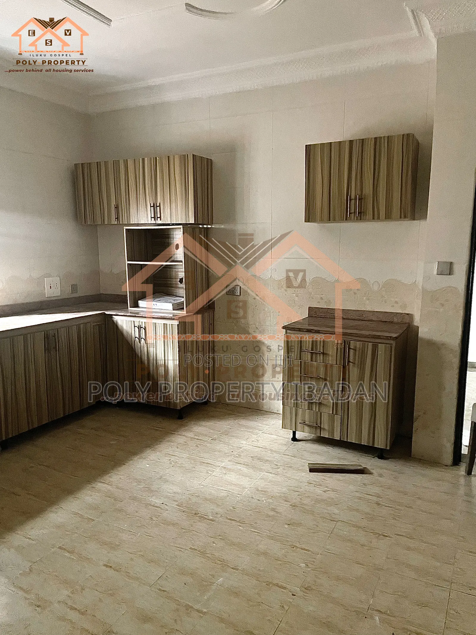 5bdrm Duplex in Kolapo Ishola Gra, Akobo for rent in Akobo