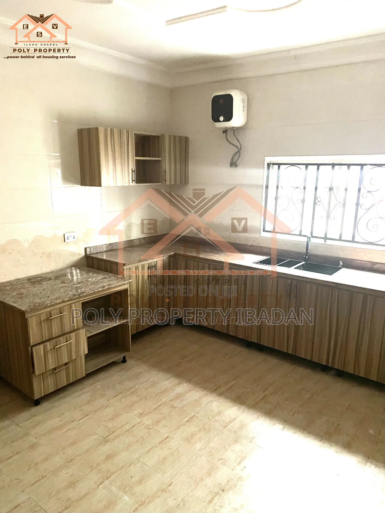5bdrm Duplex in Kolapo Ishola Gra, Akobo for rent in Akobo