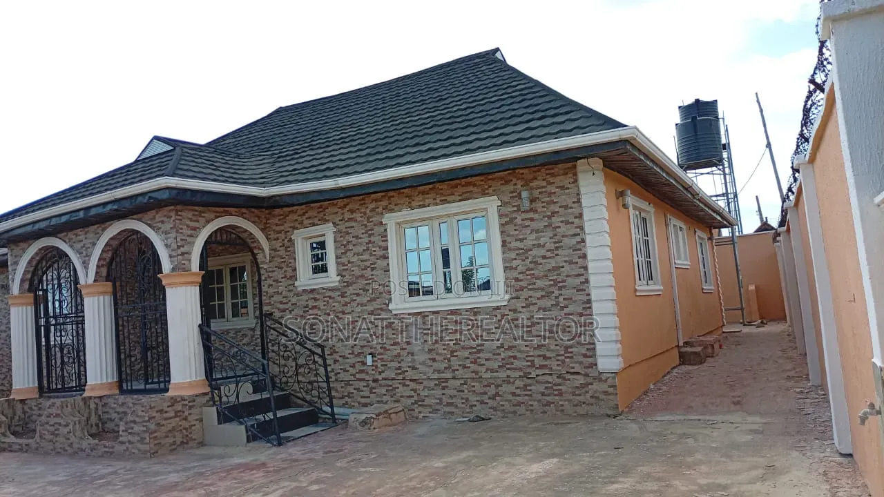 4bdrm Bungalow in Akala Express for sale in Akala Express