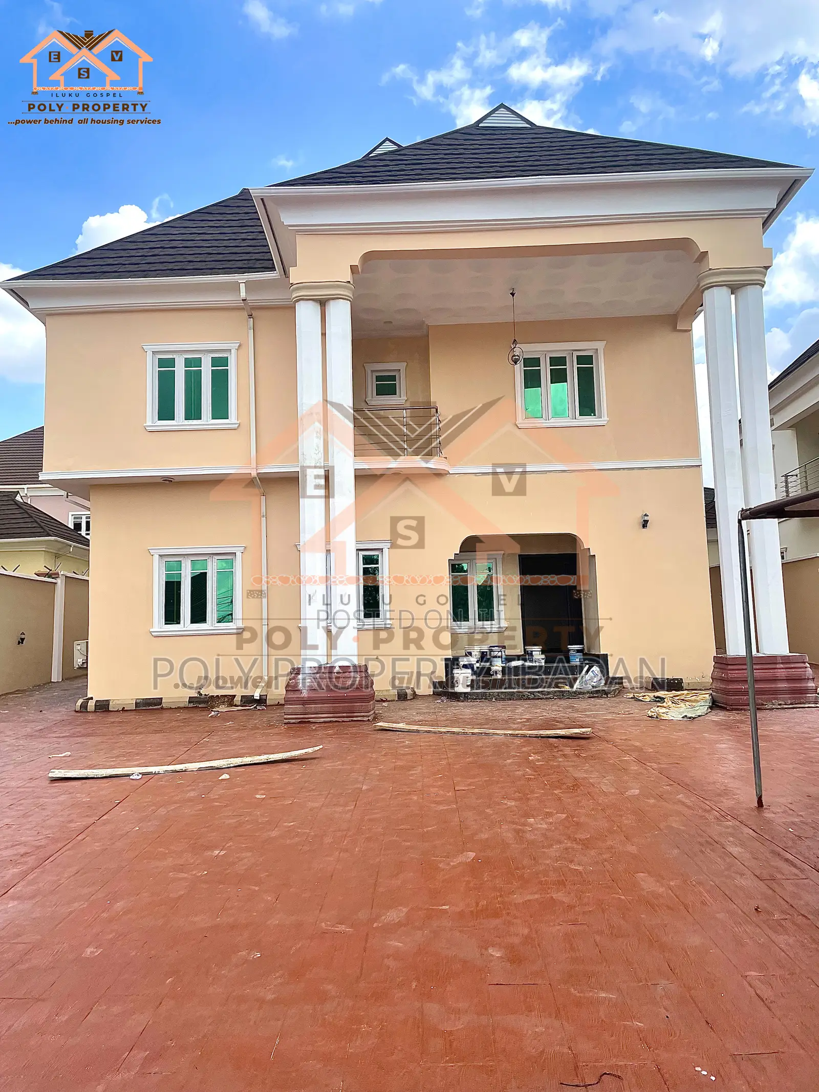 5bdrm Duplex in Kolapo Ishola Gra, Akobo for rent in Akobo