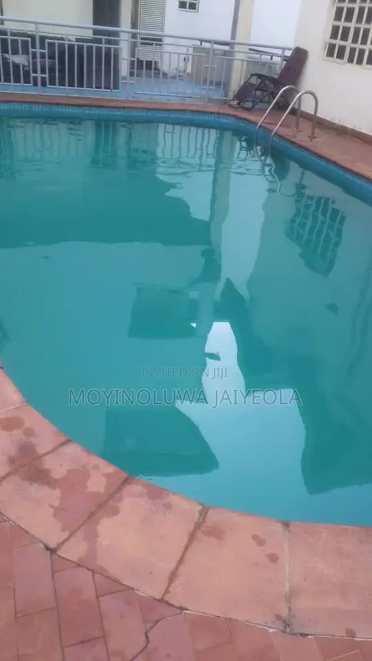 For Rent/ Lease 3bedroom Apartment With Bq and Swimming Pool in Lekki Phase 1